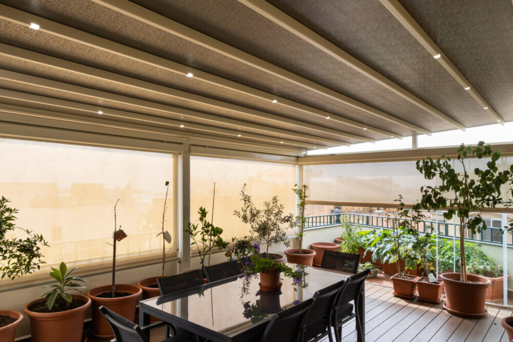 Calypso Manufacturing - Pergola | Outdoor Decking | Maxi Crystal